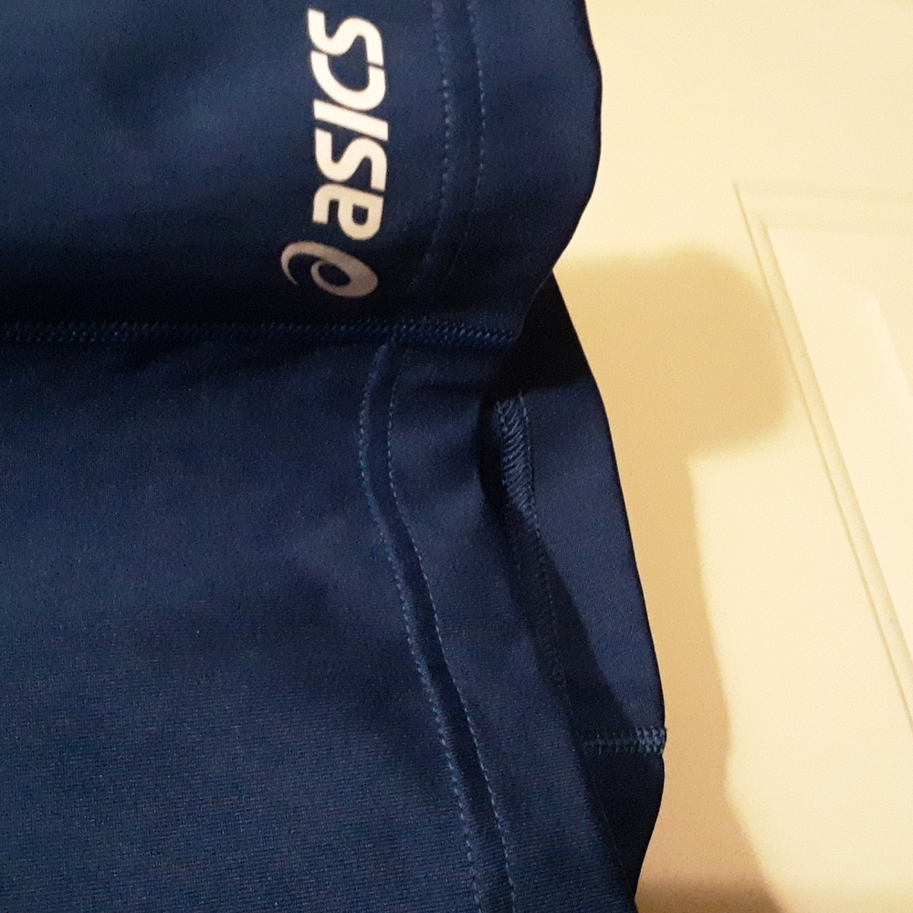 ASICS Dress‎ - Picture 3 of 6